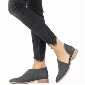 Mi.iM Freya Pointy Toe Ankle Boot *BRAND NEW*